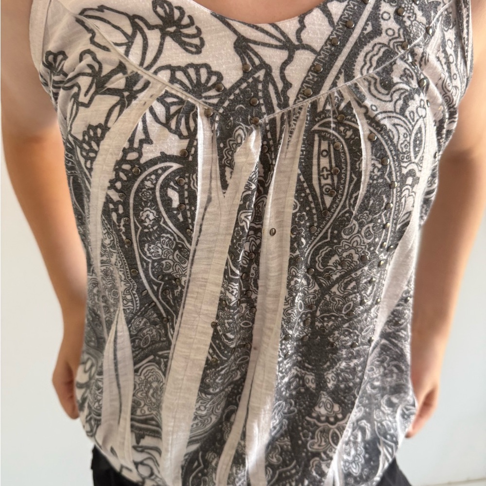Full Tilt Black and White Paisley Blouse